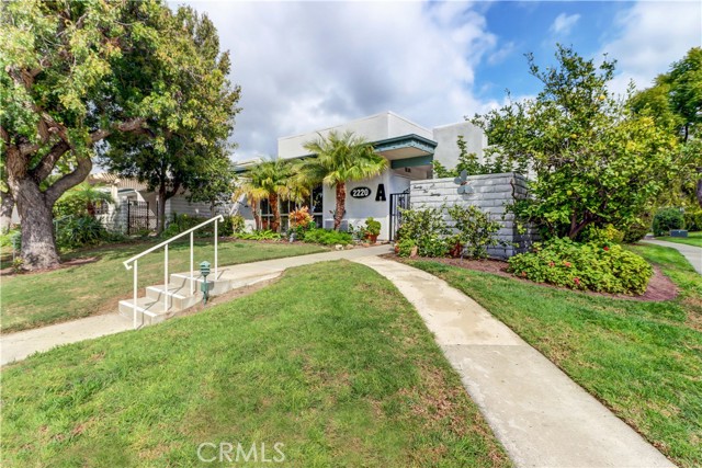 2220 Via Mariposa #A, Laguna Woods, CA 92637