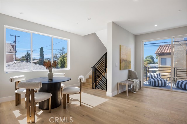 2405 Mathews Avenue, Redondo Beach CA: https://media.crmls.org/medias/5825a1ea-d3a8-48db-a803-458e33a04db3.jpg
