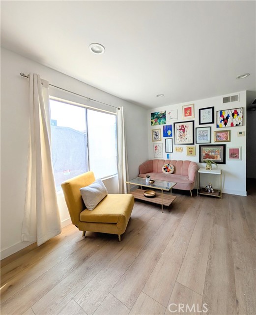 Detail Gallery Image 8 of 29 For 2345 Highbury Ave #22,  Los Angeles,  CA 90032 - 2 Beds | 1 Baths