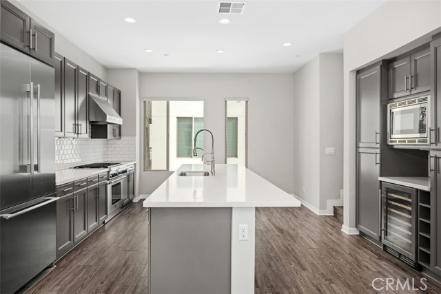 MLS #OC25196521 image #15