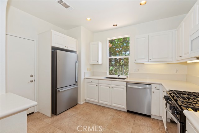 57 Alevera Street, Irvine CA: https://media.crmls.org/medias/5826987c-cabc-4090-a26e-56b9c04f9862.jpg
