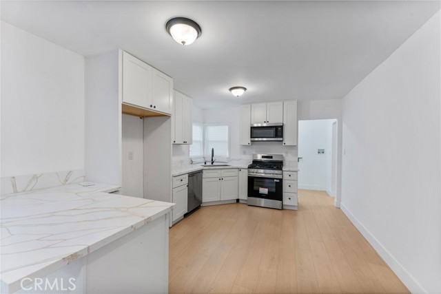 Detail Gallery Image 4 of 22 For 4909 Fidler, Lakewood,  CA 90712 - 3 Beds | 2 Baths