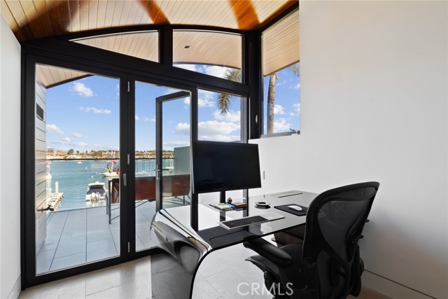 Detail Gallery Image 25 of 32 For 1509 E Bay Ave, Newport Beach,  CA 92661 - 4 Beds | 4/1 Baths