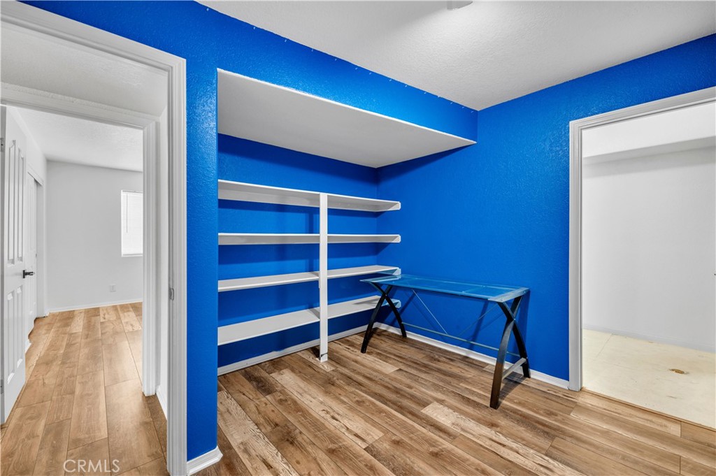 https://media.crmls.org/medias/5829585f-91f9-4070-be84-4cfa4f752b46.jpg?preset=X-Large