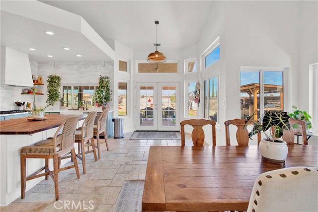 12450 Indian River Drive, Apple Valley CA: https://media.crmls.org/medias/582958dd-a5da-4c39-a281-2e4b8b314bdf.jpg