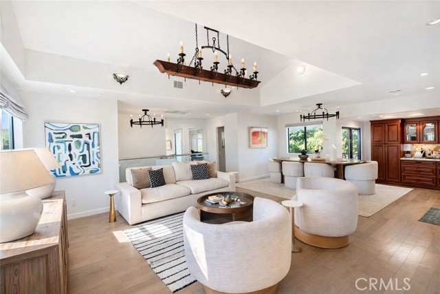 Front Image Thumbnail for CROC26022380