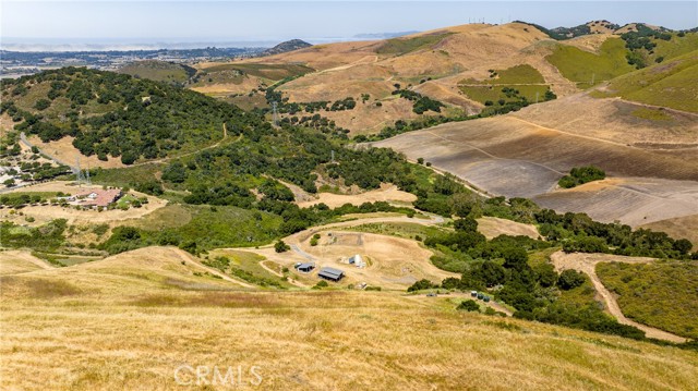 680 Spring Canyon Lane, Nipomo CA: https://media.crmls.org/medias/582a6ce8-da86-4af6-a2df-a5310c29ea67.jpg