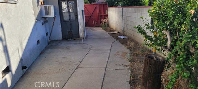 15437 Lemac Street photo 2