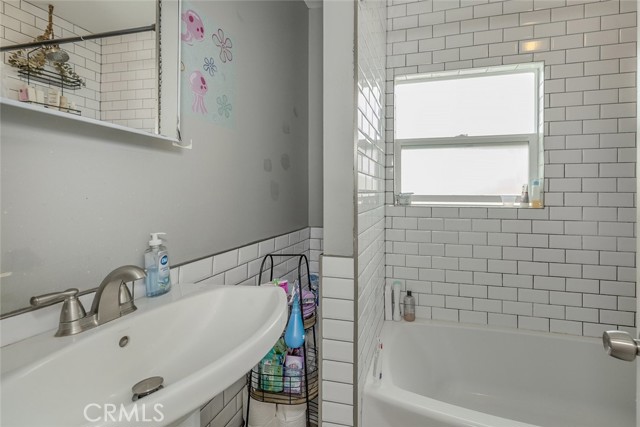 3632 W 59th Street, Los Angeles CA: https://media.crmls.org/medias/582a85c8-a067-47a8-9f48-12cbd1f881ff.jpg