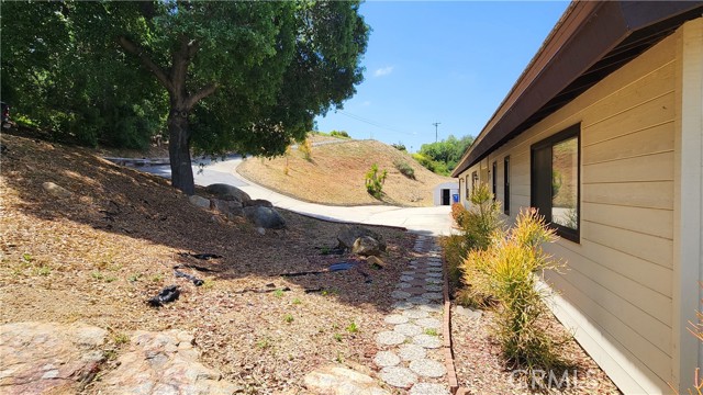 Detail Gallery Image 7 of 45 For 2878 Sumac Rd, Fallbrook,  CA 92028 - 3 Beds | 2 Baths