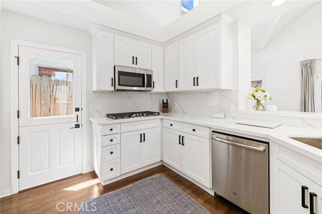 124 Garnet Avenue, Newport Beach CA: https://media.crmls.org/medias/582b4223-be28-4a99-a513-15cdf5e402d4.jpg