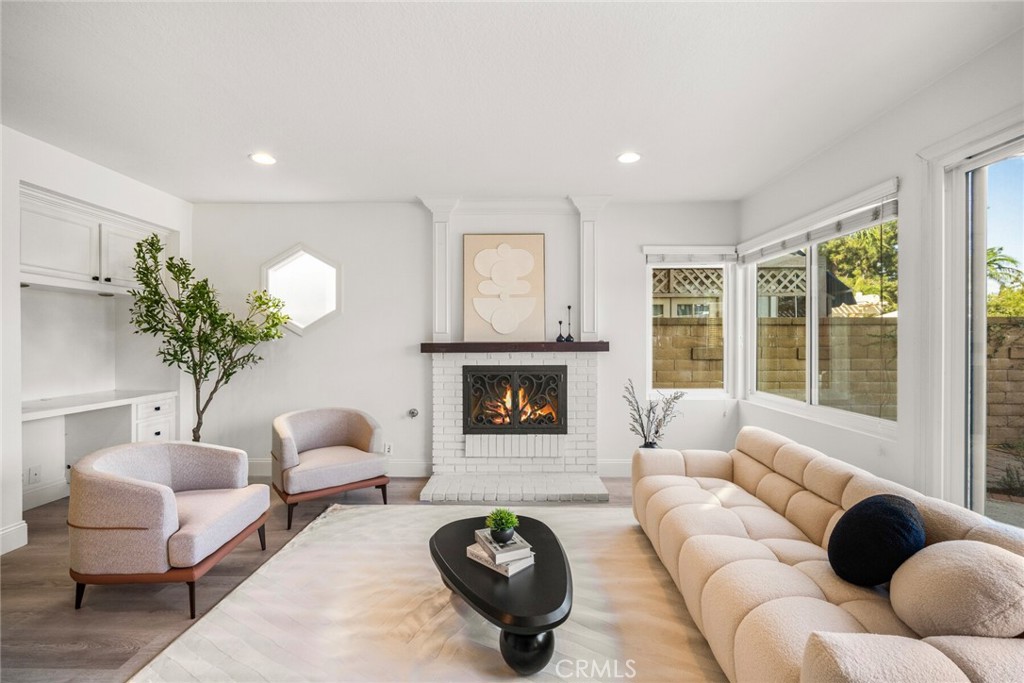 582b5857 F78d 4298 A6f5 7665b915469b