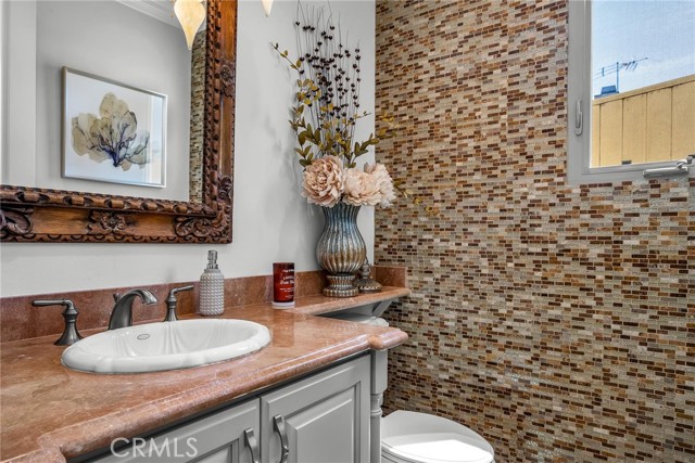 1036 Avenue C, Redondo Beach, California 90277, 5 Bedrooms Bedrooms, ,4 BathroomsBathrooms,Residential,For Sale,Avenue C,SB26075417