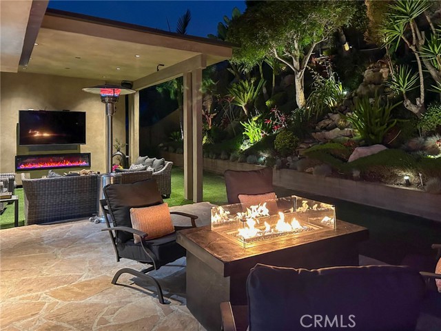 4557 Don Timoteo Drive, Los Angeles CA: https://media.crmls.org/medias/582cd0ff-5572-45b0-96d6-797b498c4cb8.jpg