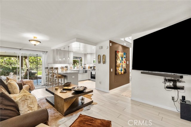 Image 17 of 44 For 7282 Woodvale Court
