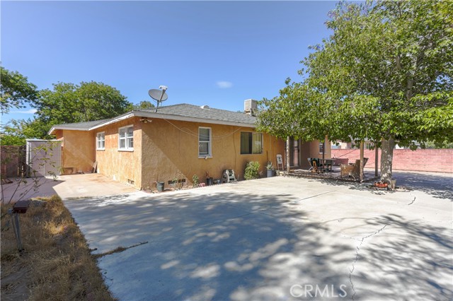 438 E Avenue R5, Palmdale CA: https://media.crmls.org/medias/582ddc42-d28c-4698-928c-8416ad1d5624.jpg