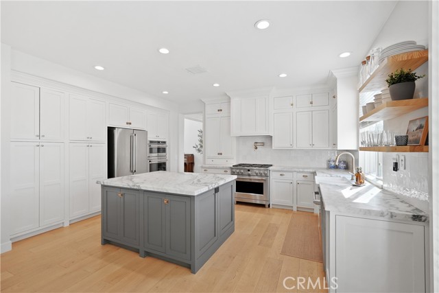 Detail Gallery Image 27 of 74 For 35987 Corte Renata, Murrieta,  CA 92562 - 5 Beds | 4 Baths