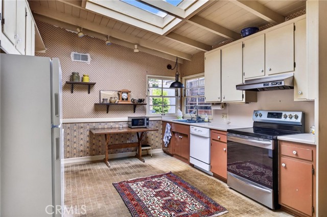 652 35th, Manhattan Beach, California 90266, 4 Bedrooms Bedrooms, 0 ,2 BathroomsBathrooms,Residential,For Sale,35th,0,SB26119419 652 35th, Manhattan Beach, California 90266, 4 Bedrooms Bedrooms, 0 ,2 BathroomsBathrooms,Residential,For Sale,35th,0,SB26119419