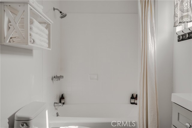 Detail Gallery Image 29 of 45 For 654 S Soto St, Los Angeles,  CA 90023 - 4 Beds | 4 Baths