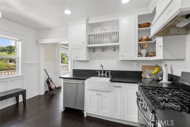 Detail Gallery Image 8 of 33 For 329 N Campus Ave, Upland,  CA 91786 - 3 Beds | 3 Baths