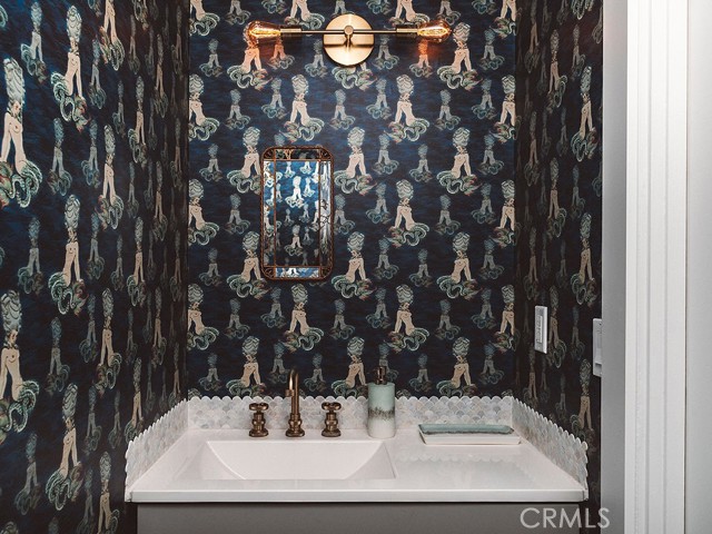 Detail Gallery Image 13 of 17 For 989 La Mirada, Laguna Beach,  CA 92651 - 3 Beds | 2 Baths