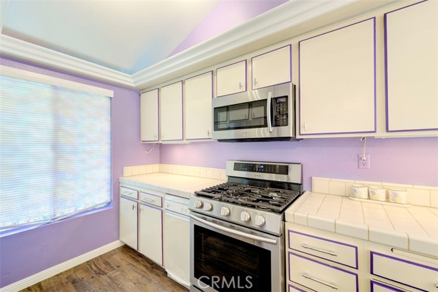 Detail Gallery Image 6 of 22 For 1682 Aspen Village Way, West Covina,  CA 91791 - 2 Beds | 2 Baths