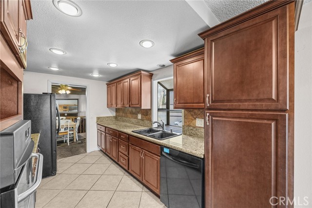1491 W Lambert Road, La Habra CA: https://media.crmls.org/medias/58308273-6283-4b74-b73c-5549bb2efe73.jpg