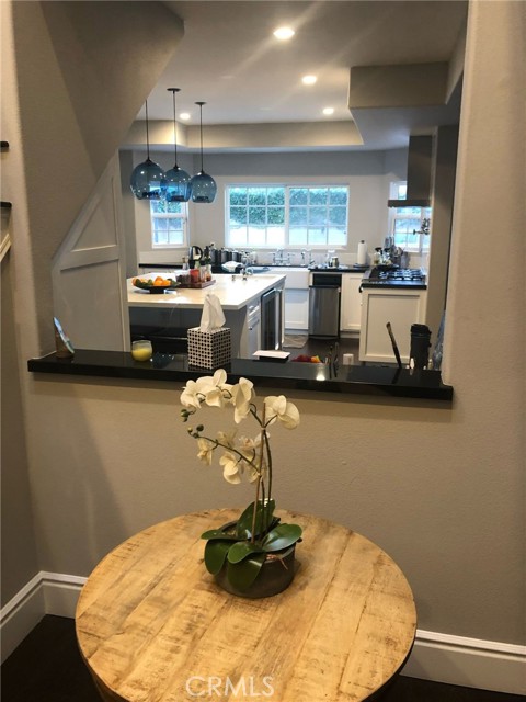 Detail Gallery Image 19 of 25 For 5503 Tampa Ave, Tarzana,  CA 91356 - 5 Beds | 4/1 Baths