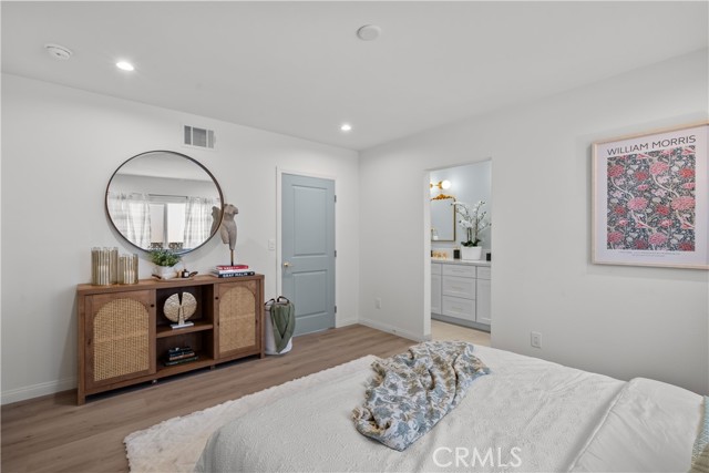 Detail Gallery Image 24 of 39 For 8054 Cedros Ave, Panorama City,  CA 91402 - 5 Beds | 3/1 Baths