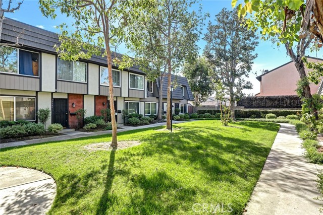 Detail Gallery Image 28 of 31 For 17715 Regency, Bellflower,  CA 90706 - 2 Beds | 2 Baths