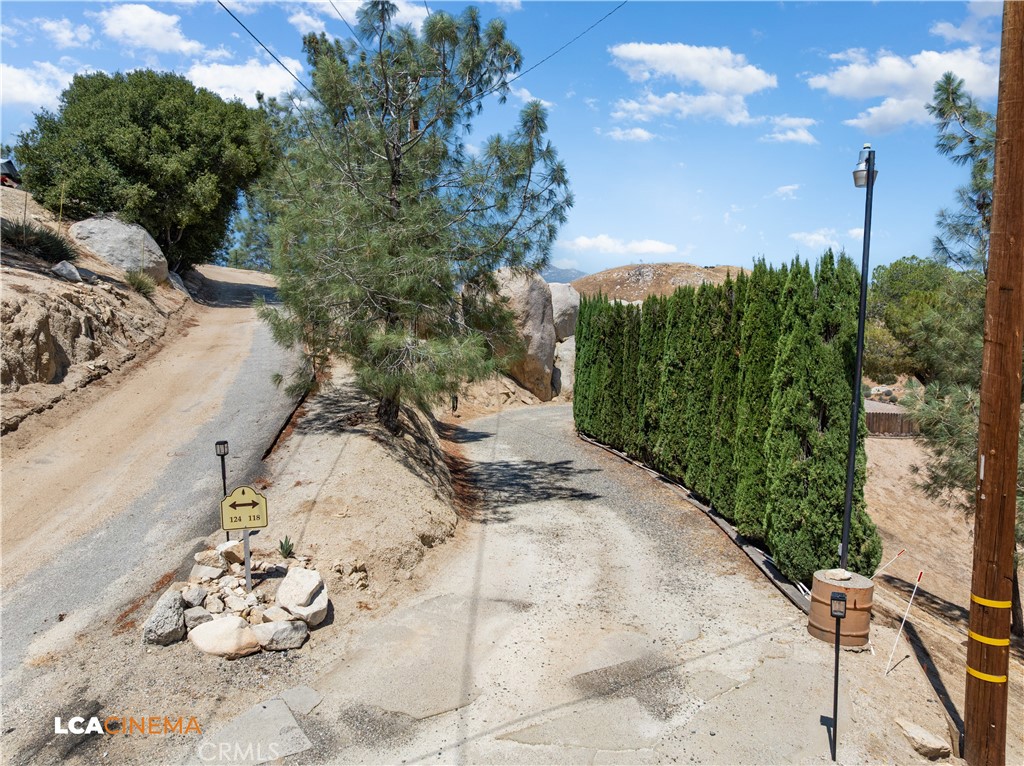 https://media.crmls.org/medias/58347deb-d4d6-4399-9428-e016fa5b9609.jpg?preset=X-Large