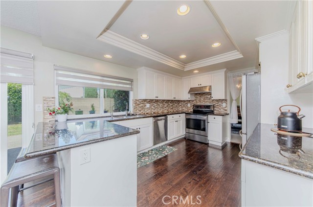 Detail Gallery Image 9 of 42 For 12933 Lucas Ln, Cerritos,  CA 90703 - 5 Beds | 3 Baths