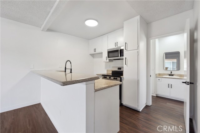 Detail Gallery Image 7 of 17 For 3656 Garnet St #230,  Torrance,  CA 90503 - 2 Beds | 2 Baths