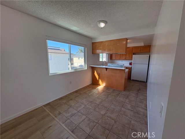 Detail Gallery Image 5 of 18 For 17061 Evergreen Cir #D,  Huntington Beach,  CA 92647 - 1 Beds | 1 Baths