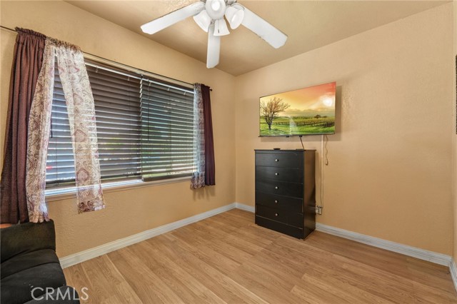 Detail Gallery Image 10 of 41 For 664 E Barry Dr, Long Beach,  CA 90805 - 3 Beds | 2 Baths