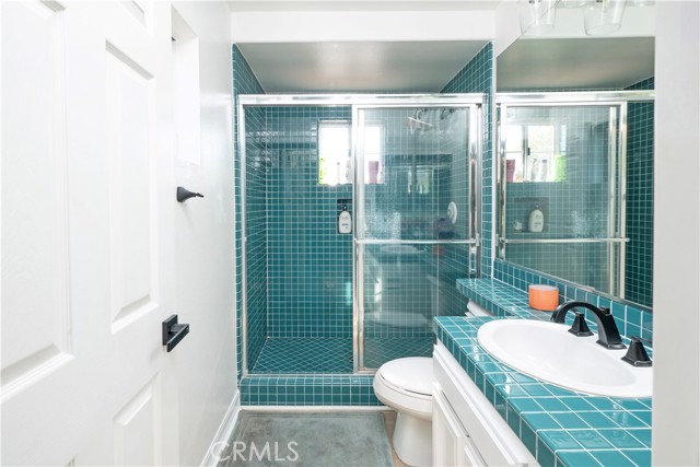 5 Encinal, Lake Forest CA: https://media.crmls.org/medias/5837382e-6e2e-4de5-a2b5-8539f837ab83.jpg