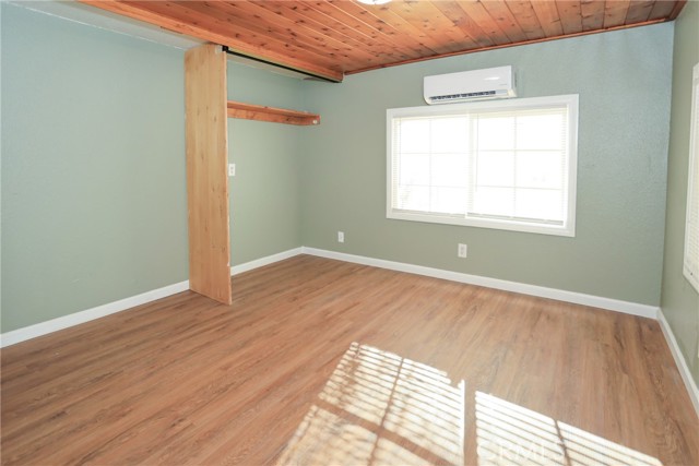 Detail Gallery Image 9 of 13 For 547 Alden #27,  Big Bear Lake,  CA 92315 - 2 Beds | 1 Baths