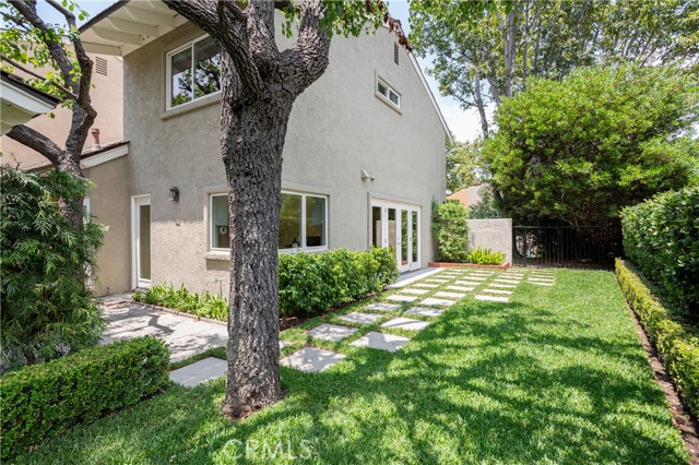 520 Laver Way, Newport Beach CA: https://media.crmls.org/medias/583a21bb-0fe0-43cc-8dc8-62c91ffbcf7e.jpg