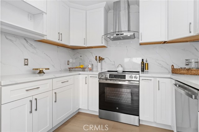 Detail Gallery Image 14 of 39 For 1219 N Raymond Ave, Fullerton,  CA 92831 - 4 Beds | 2/1 Baths