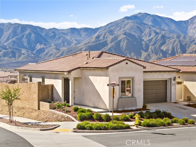 Detail Gallery Image 3 of 71 For 11957 Shadeland, Corona,  CA 92883 - 2 Beds | 2 Baths