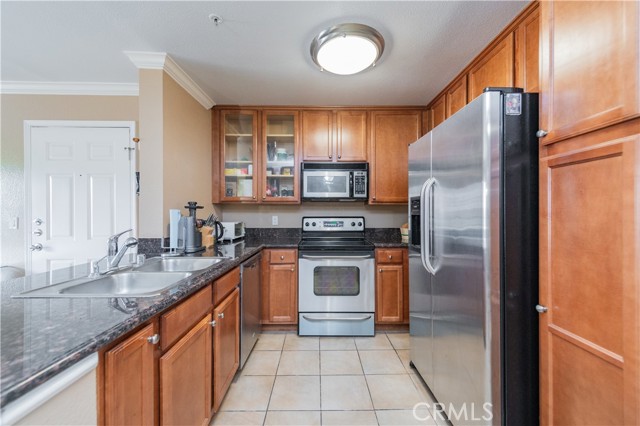 Detail Gallery Image 6 of 21 For 1980 Las Colinas Cir #206,  Corona,  CA 92879 - 1 Beds | 1 Baths