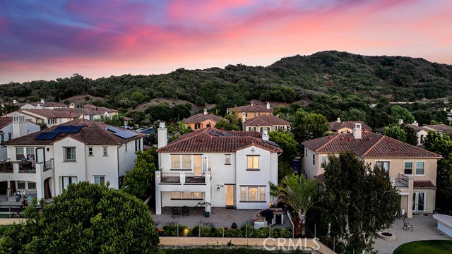 33 Via Armilla, San Clemente CA: https://media.crmls.org/medias/583d23e6-8e07-4451-a3af-100db6b96a27.jpg