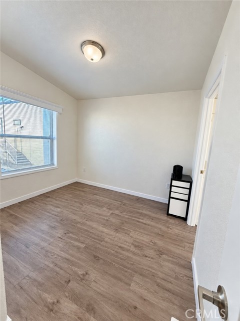 8250 Lankershim, 75 photo 12