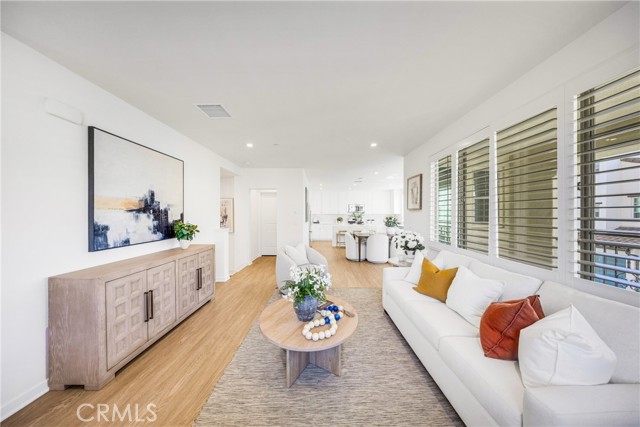 Detail Gallery Image 11 of 44 For 716 Spring Garden, Irvine,  CA 92618 - 3 Beds | 2/1 Baths