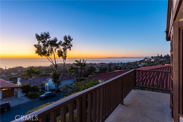 1137 Via Zumaya, Palos Verdes Estates, California 90274, 6 Bedrooms Bedrooms, ,3 BathroomsBathrooms,Residential,Sold,Via Zumaya,SB21239144