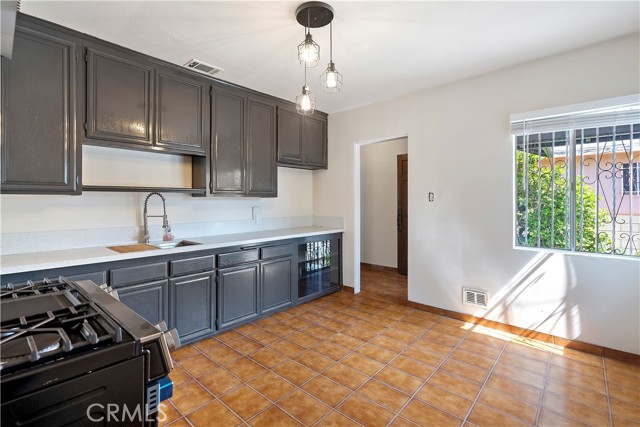 Detail Gallery Image 9 of 32 For 6255 Satsuma Ave, North Hollywood,  CA 91606 - 3 Beds | 1/1 Baths
