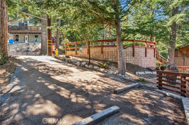 560 Rose Lane, Twin Peaks, CA 92391