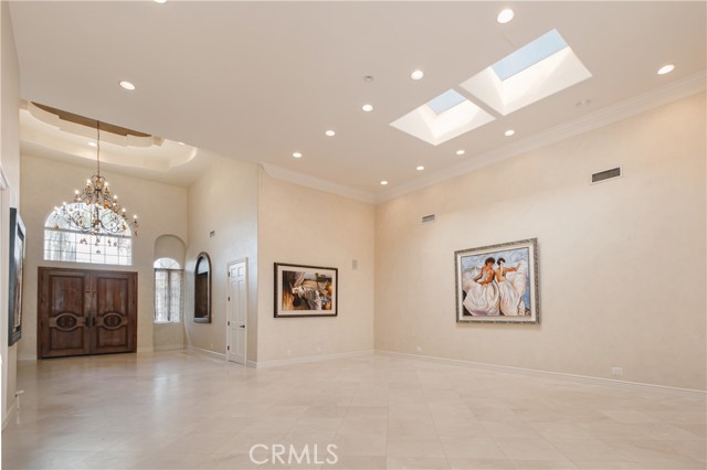 Detail Gallery Image 10 of 47 For 5218 Otis Ave, Tarzana,  CA 91356 - 7 Beds | 6 Baths