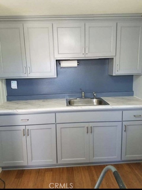 756 Edison Lane photo 4