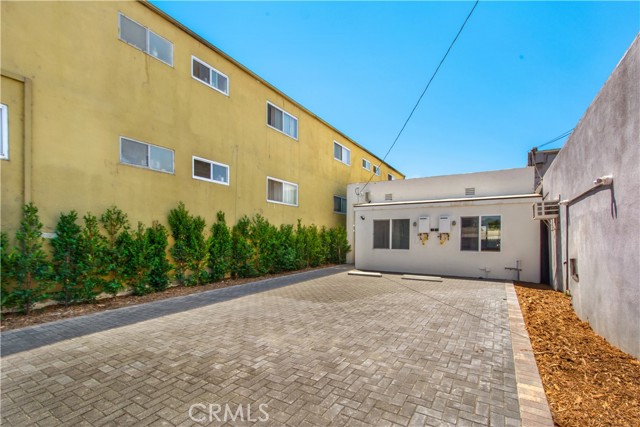 Detail Gallery Image 15 of 33 For 5512 Long Beach Bld, Long Beach,  CA 90805 - – Beds | – Baths